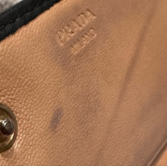 EUC! Gorgeous Prada Leather Wallet - Picture 12 of 15